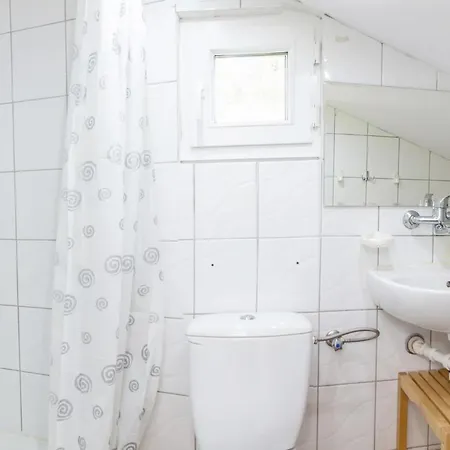 Pod Swierkiem Nyaraló Naterki